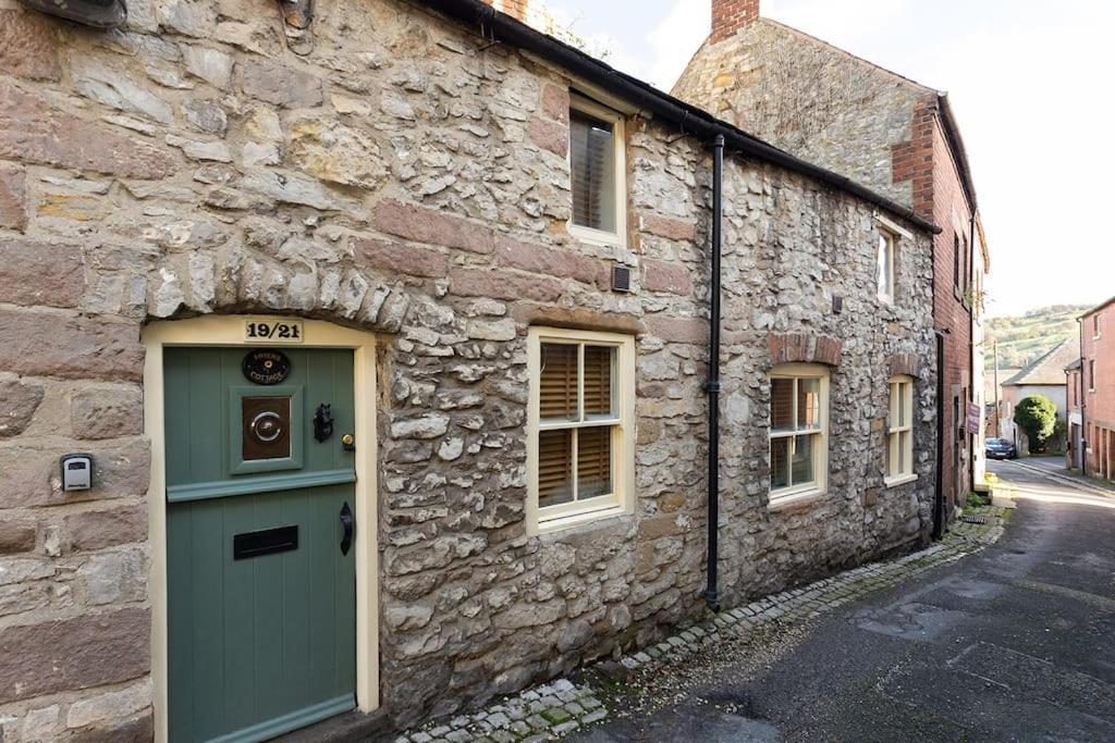 Fryers Cottage - Beautiful 2 Bedroom Town & Country Cottage On Edge Of Peak District Wirksworth Buitenkant foto